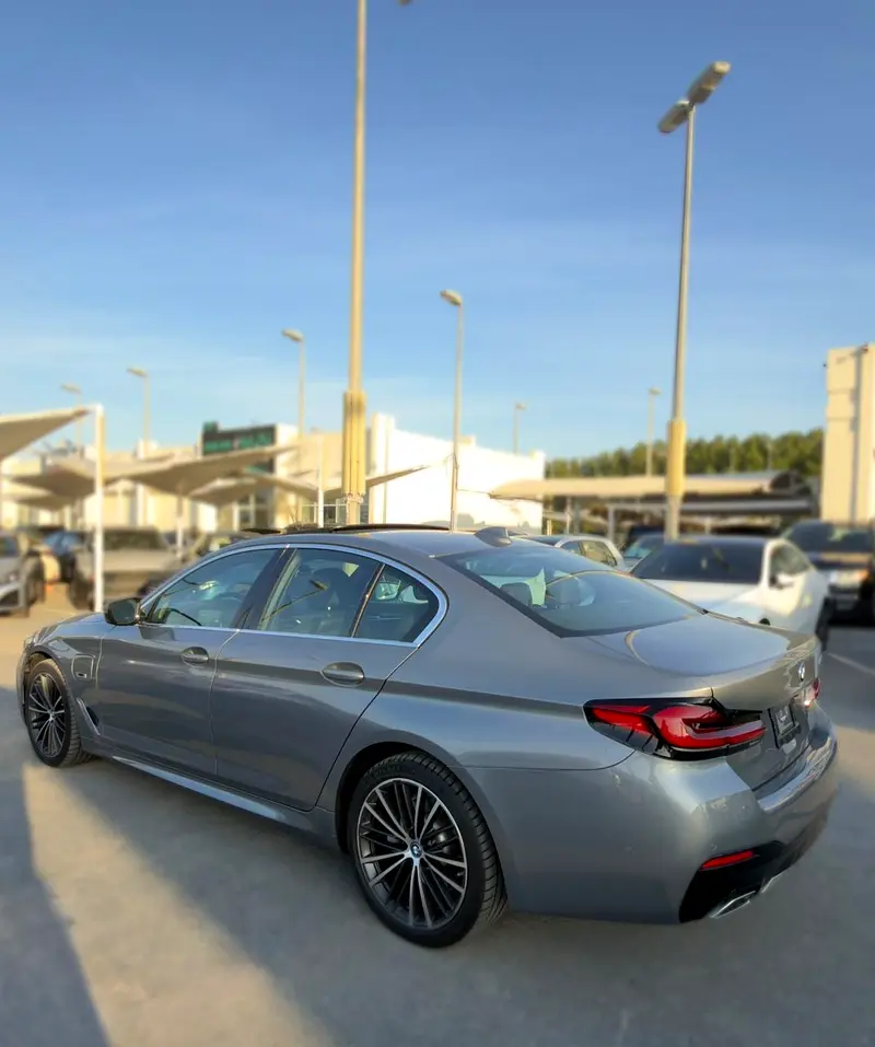 2023 BMW 5 SERIES 530E- LOW MILEAGE- 0% DOWN PAYMENT - Image 5