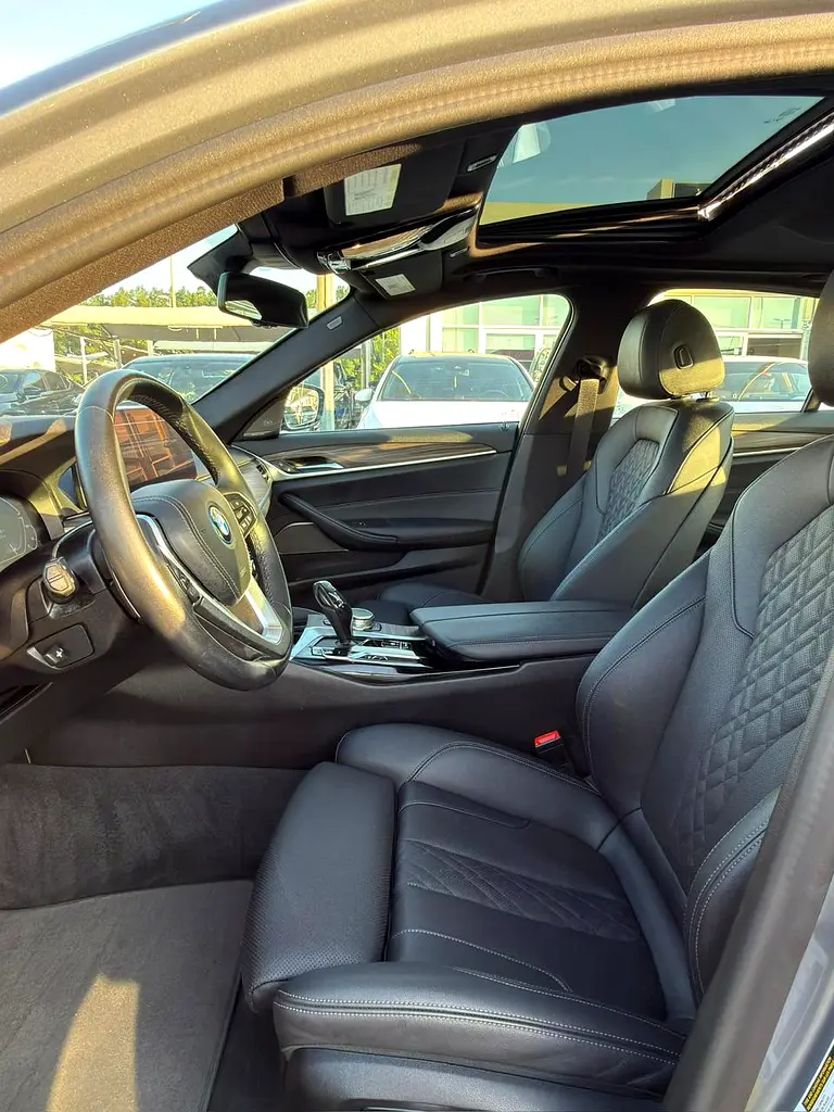 2023 BMW 5 SERIES 530E- LOW MILEAGE- 0% DOWN PAYMENT - Image 8