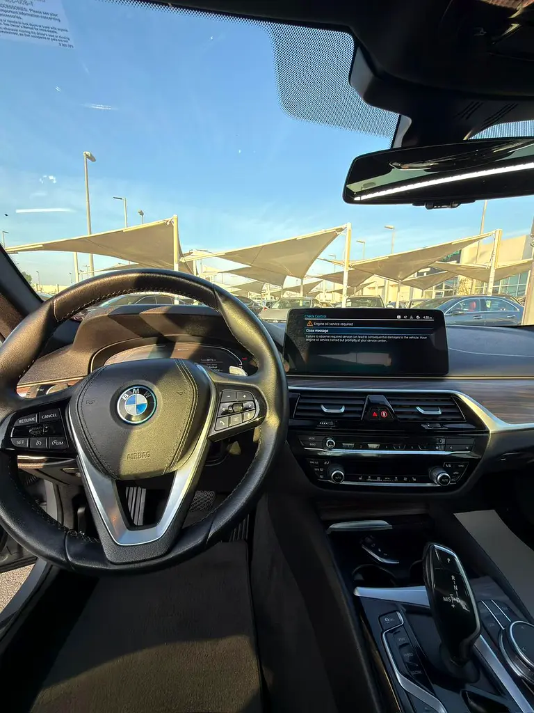 2023 BMW 5 SERIES 530E- LOW MILEAGE- 0% DOWN PAYMENT - Image 9