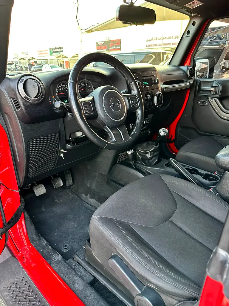 JEEP WRANGLER 2017 MANUAL GCC 2 DOOR VERY CLEAN CAR NO ACCIDENT NO REPAINT - Image 8