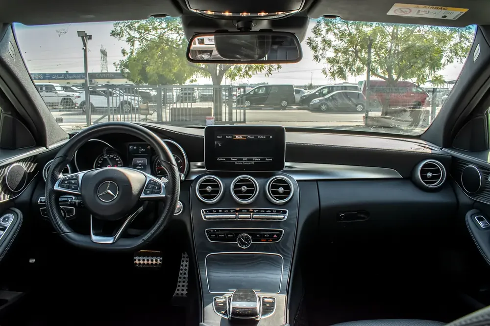 MERCEDES-BENZ C200  | 4.5 B GRADE | 63000 KM | CLEAN TITLE | FREASH JAPAN IMPORT | - Image 11
