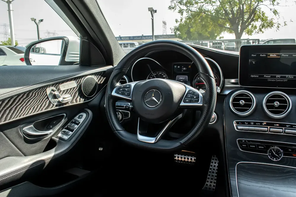 MERCEDES-BENZ C200  | 4.5 B GRADE | 63000 KM | CLEAN TITLE | FREASH JAPAN IMPORT | - Image 9