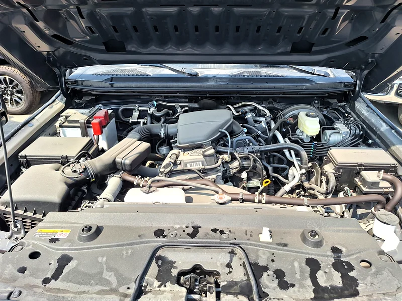Toyota Prado 2.7L 2025 Limited Grey Petrol (Export Only) - Image 14