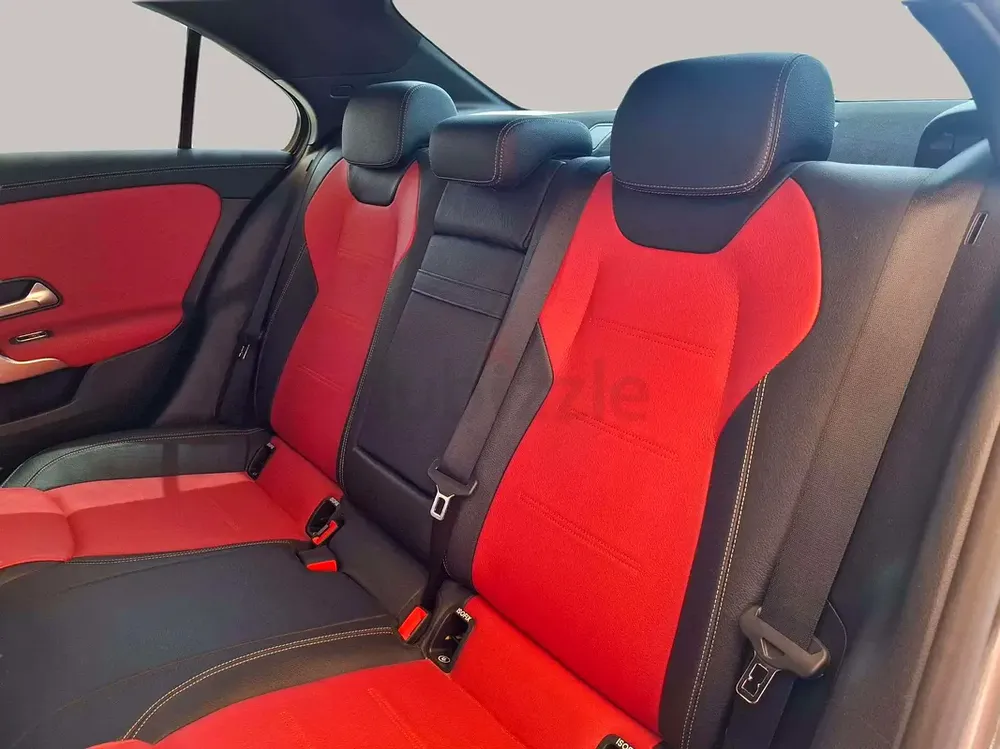 AED 1140/month | 2020 Mercedes-Benz A-Class A 35 AMG 4MATIC | GCC Specs | Ref#471451 - Image 12