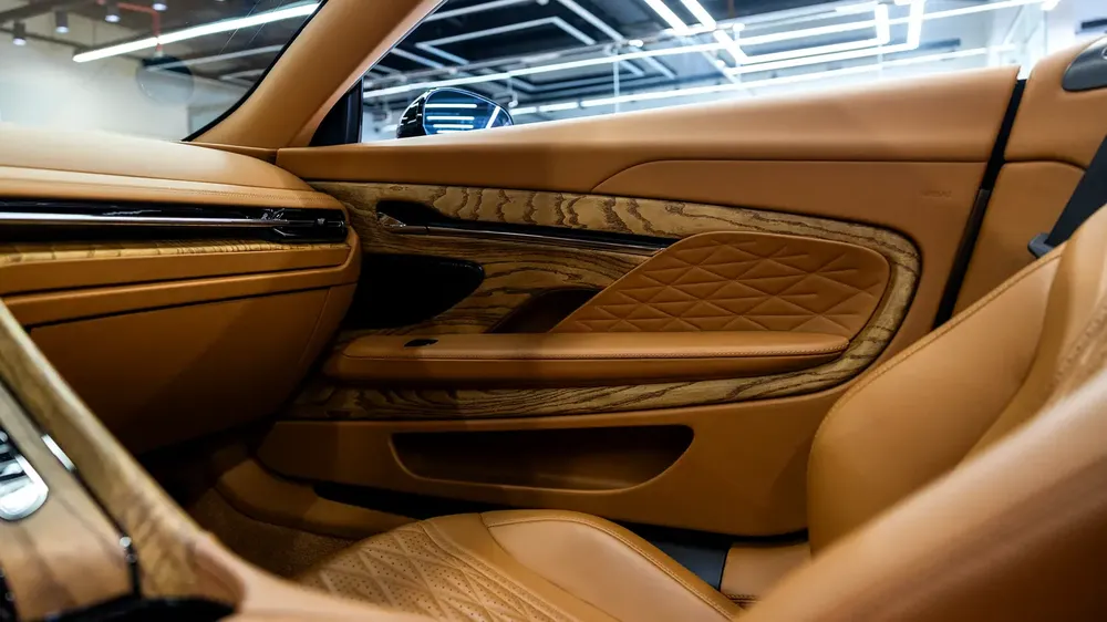 DB12 Volante - Convertible | Rare Full Spec | Low Mileage - Image 18