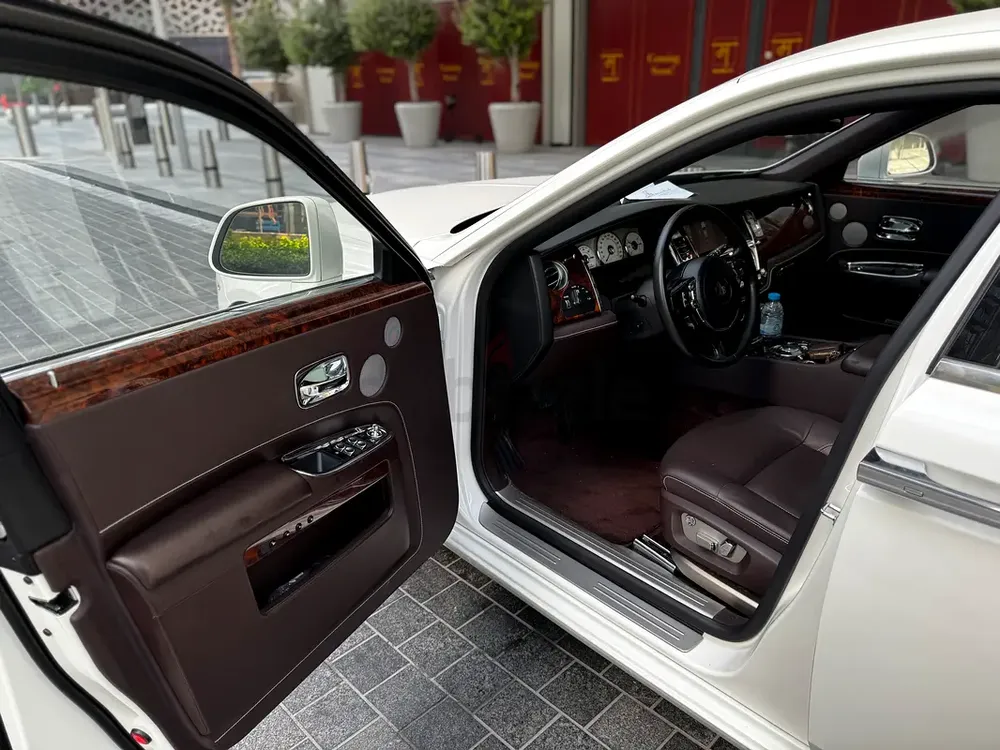 Rolls-Royce Ghost 2013 | GCC Specs | Pristine Condition - Image 6