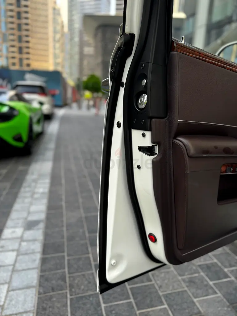 Rolls-Royce Ghost 2013 | GCC Specs | Pristine Condition - Image 7