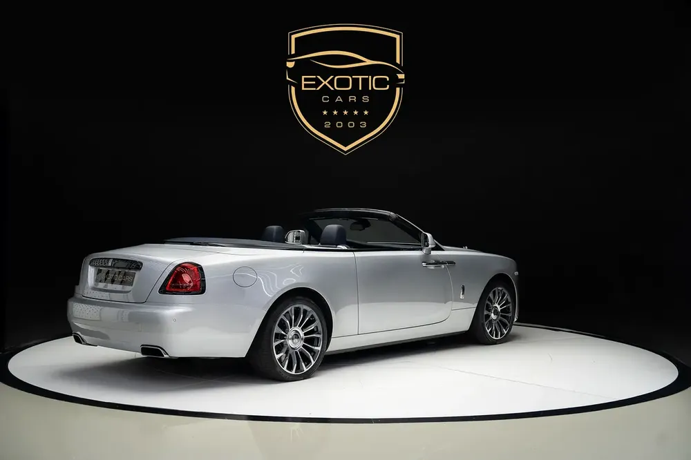 4 BUTTONS | TWO TONE INTERIOR | BESPOKE AUDIO | CARBON INTERIOR | LOW MILEAGE | WARRANTY AVAILABLE - Image 5