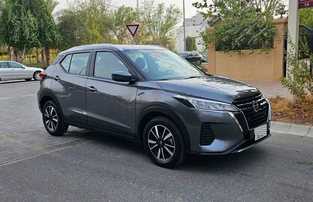 2021 Nissan Kicks S | GCC | Grey | Rear Camera + Sensors | 71K KM | Excellent Condition - Image 4