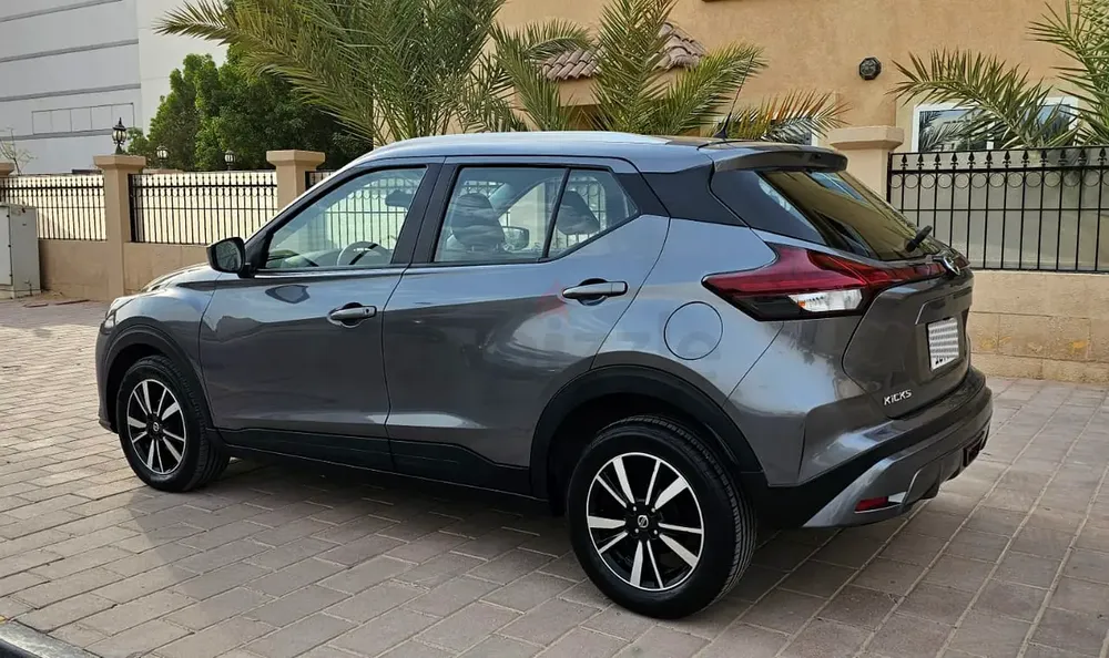 2021 Nissan Kicks S | GCC | Grey | Rear Camera + Sensors | 71K KM | Excellent Condition - Image 6