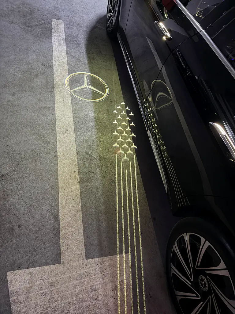 Mercedes E300L  2024 - Image 5