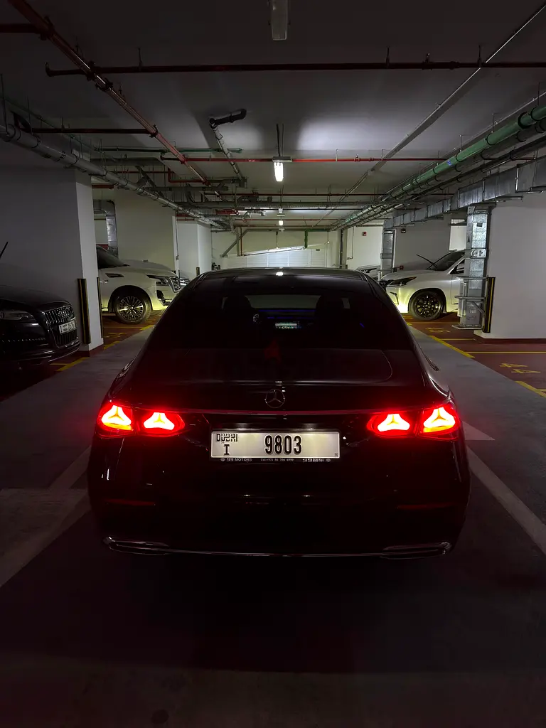 Mercedes E300L  2024 - Image 6