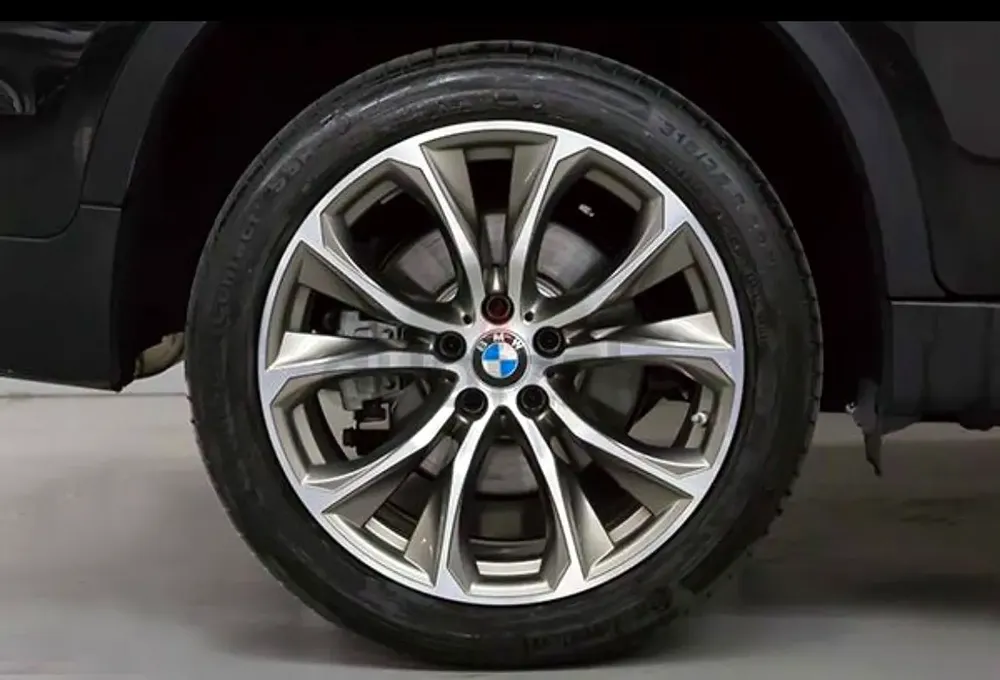 BMW X6 GCC 2018 - Image 6