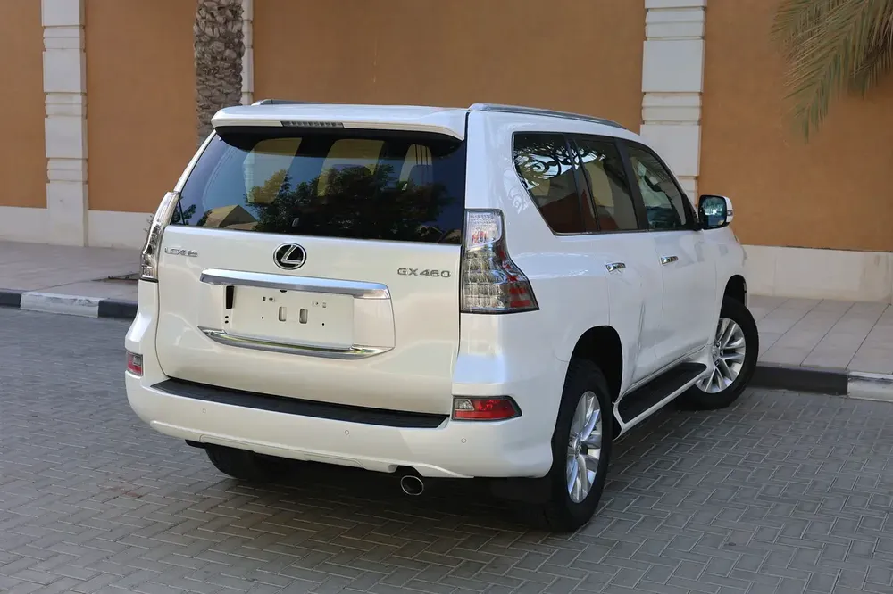 LEXUS GX460-PREMIUM-2023-54000KM-GCC SPECS -UNDER WARRANTY-EXCELLENT CONDITION - Image 4