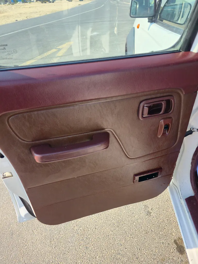 NISSAN DOUBLE CABIN PICKUP 4X4 MODEL 2016 FOR SALE - Image 9