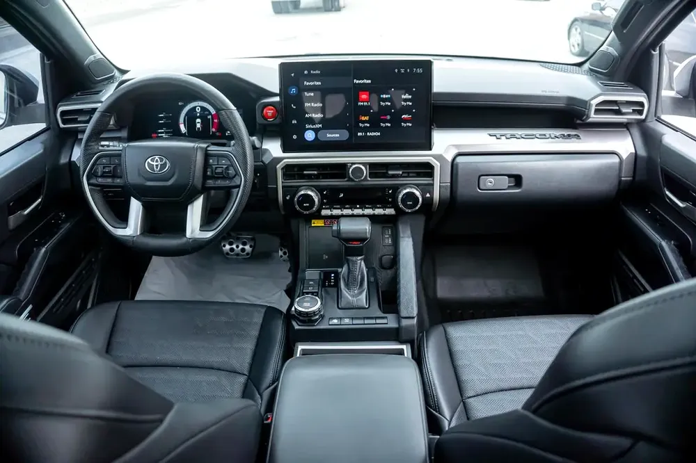 Toyota Tacoma 2024 SR5 Double Cab - Image 10