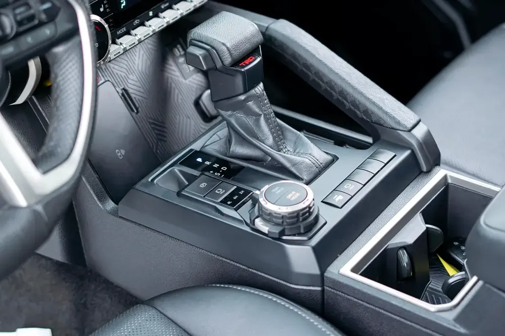 Toyota Tacoma 2024 SR5 Double Cab - Image 12