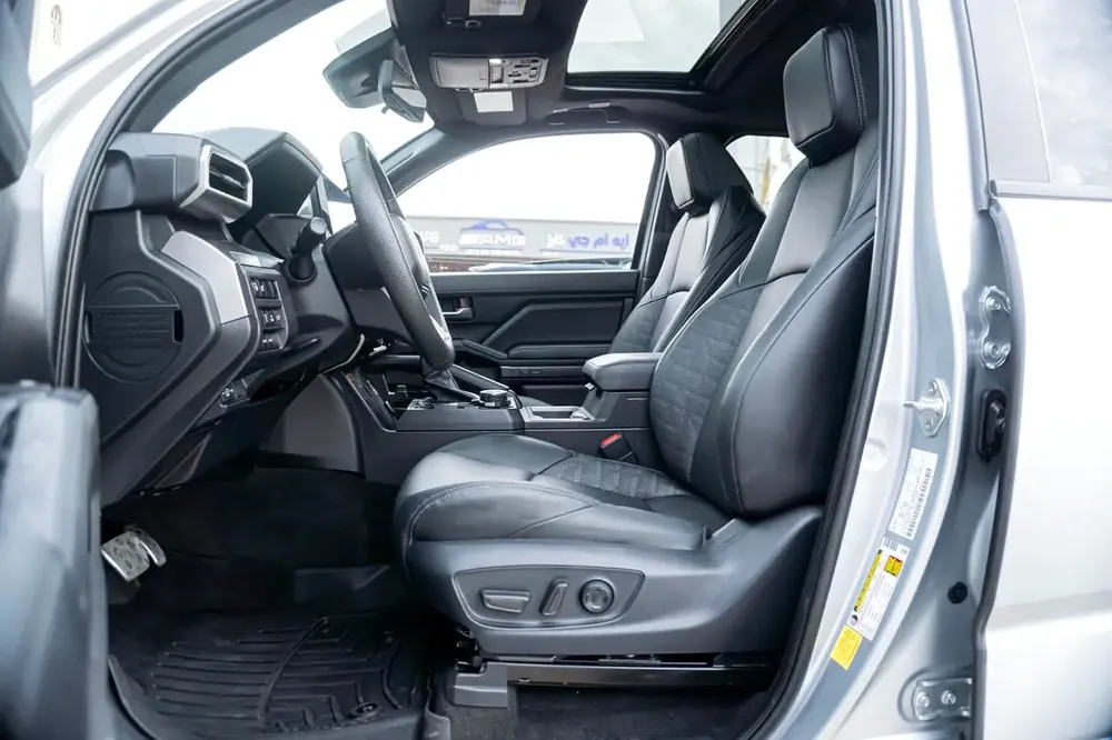 Toyota Tacoma 2024 SR5 Double Cab - Image 18
