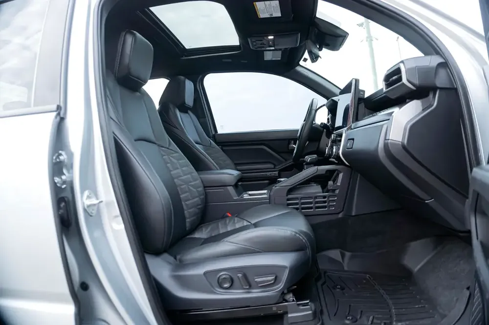 Toyota Tacoma 2024 SR5 Double Cab - Image 19