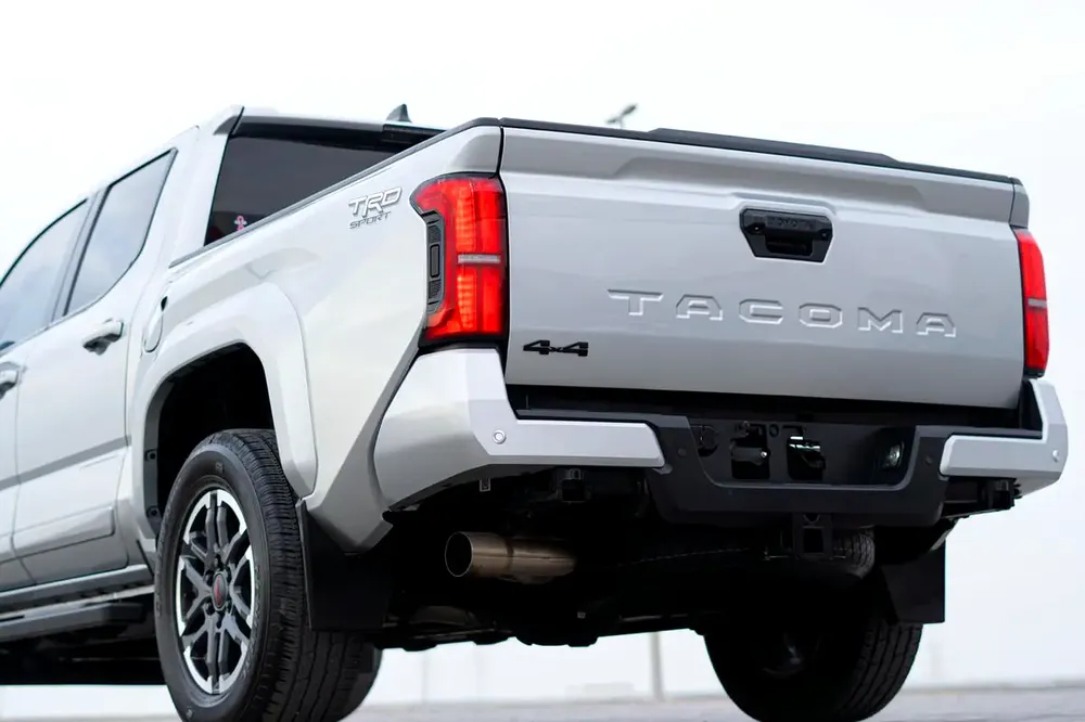 Toyota Tacoma 2024 SR5 Double Cab - Image 5