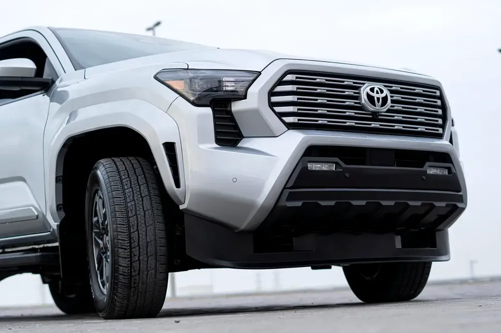 Toyota Tacoma 2024 SR5 Double Cab - Image 6