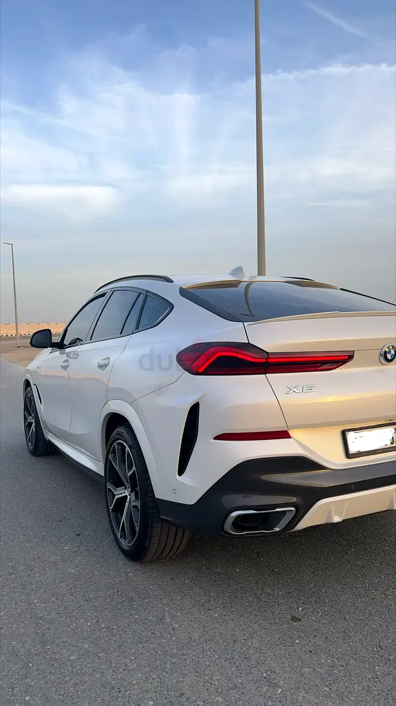 BMW X6 xDrive40i M Sport 2021 GCC Specs - Image 5