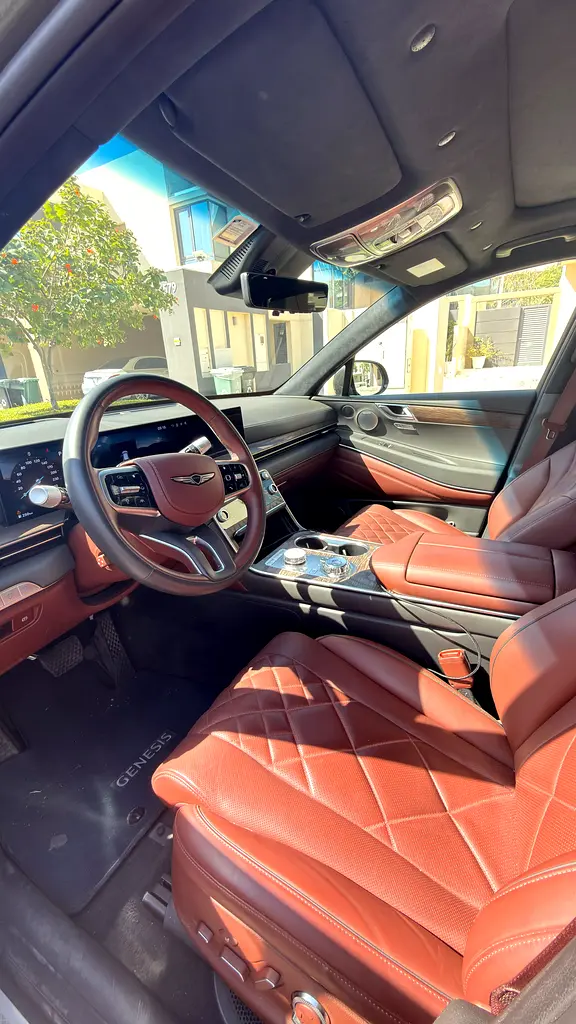 Private seller! GCC! Warranty and service till 2030 - Image 5