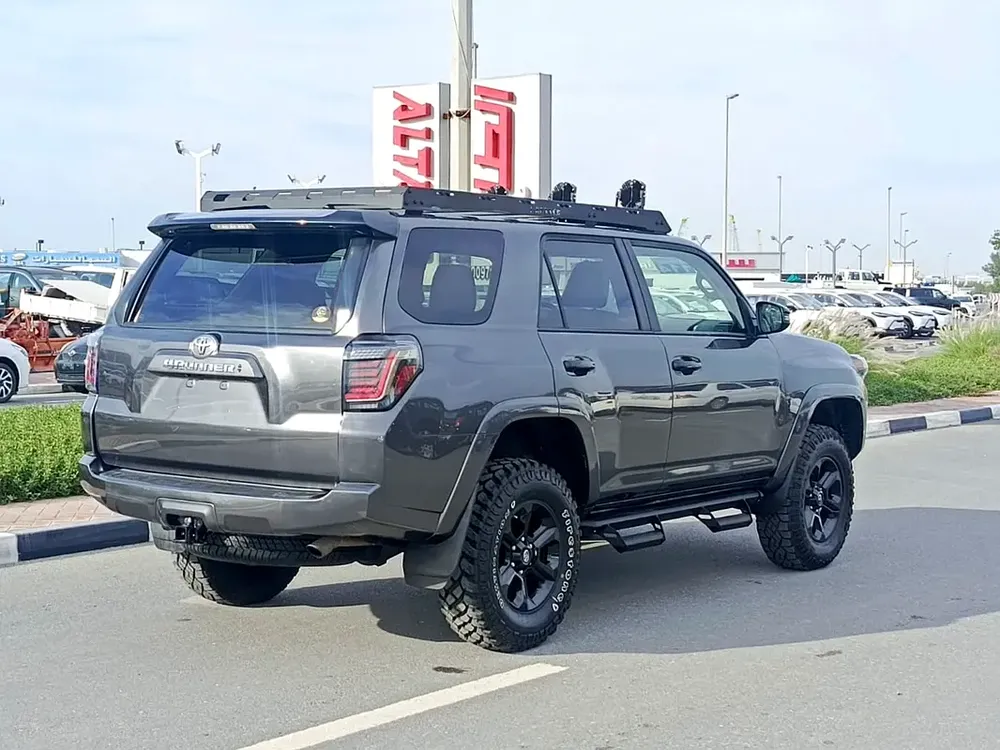 2021 Toyota 4Runner SR5 Premium Full Option - Image 6