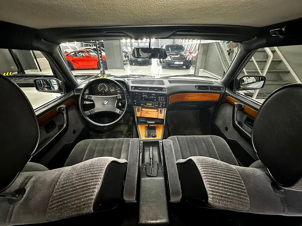 BMW 7 Series 1986 745i Japanese Specs Classic Luxury - Image 15