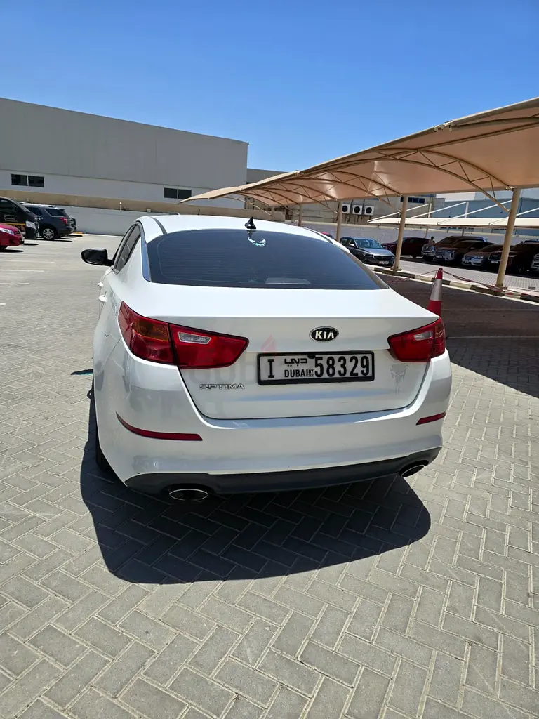 Kia Optima EX 2015 GCC Specs - clean and Well Maintained - Image 10