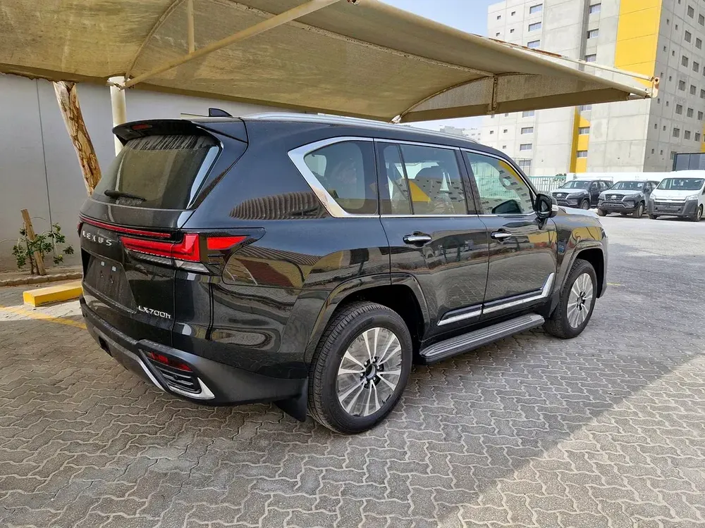 2026 Lexus LX 700h Signature - GCC Specs - Brand New - Image 5