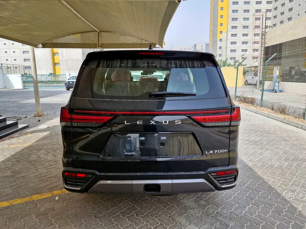 2026 Lexus LX 700h Signature - GCC Specs - Brand New - Image 6