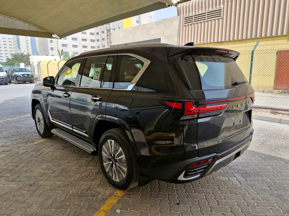 2026 Lexus LX 700h Signature - GCC Specs - Brand New - Image 7