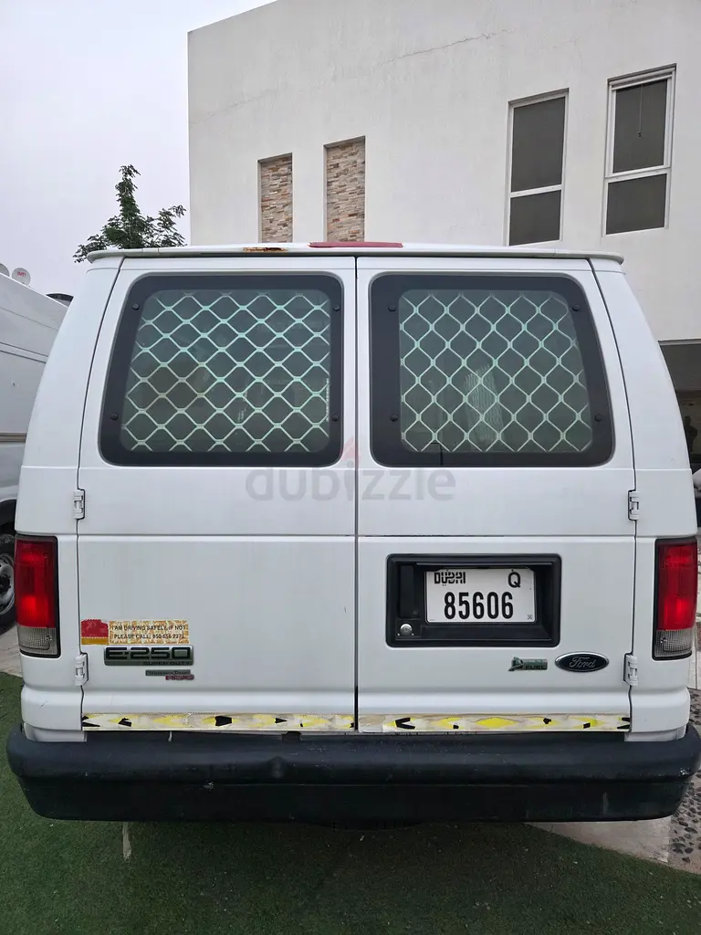 E250 cargo van - Image 4