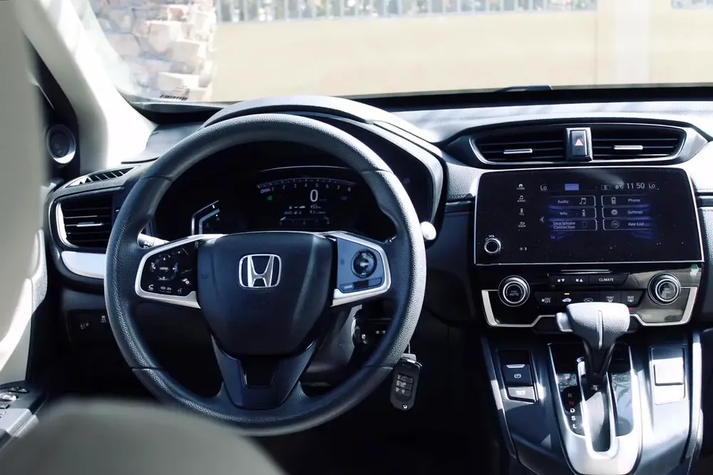 1048 Per Month | Honda CR-V | GCC | 2 Keys | Toyota Service History | Agency Maintained | - Image 11