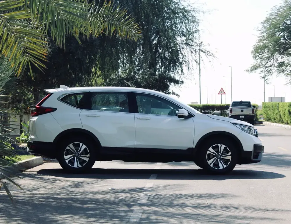 1048 Per Month | Honda CR-V | GCC | 2 Keys | Toyota Service History | Agency Maintained | - Image 6