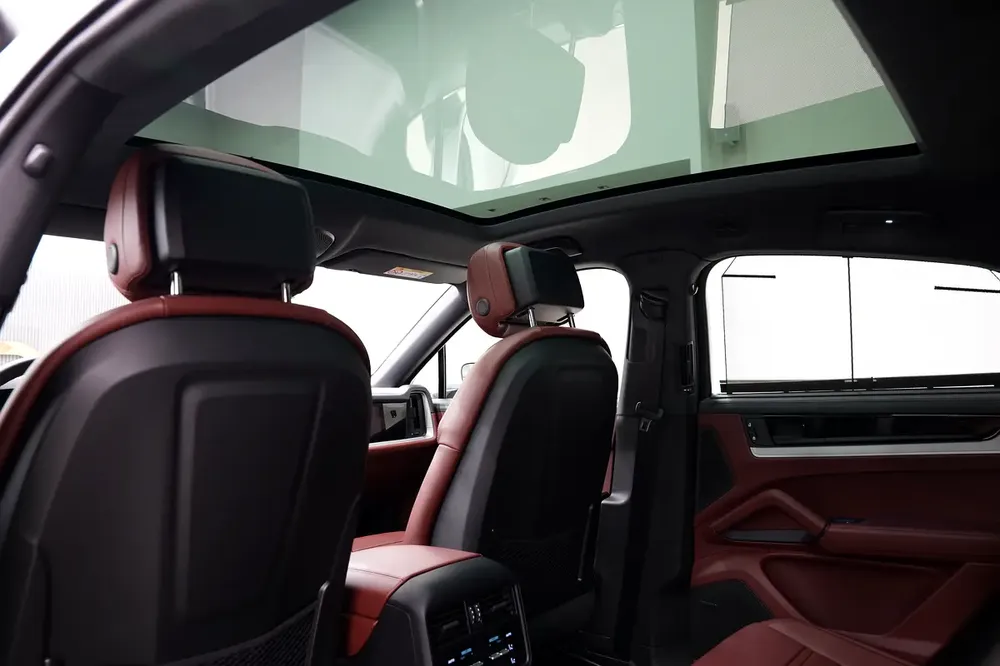 Porsche Cayenne Coupe 2025 GCC Specs - Like New - Warranty and service contract - Image 19