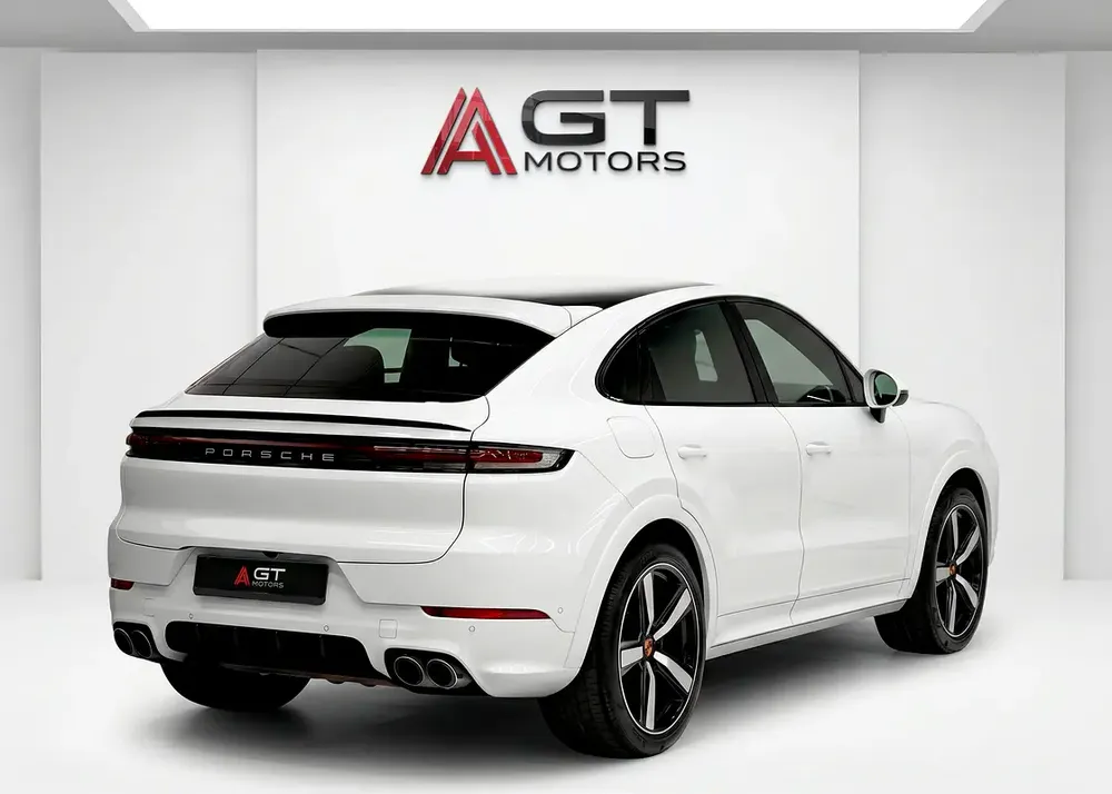 Porsche Cayenne Coupe 2025 GCC Specs - Like New - Warranty and service contract - Image 4