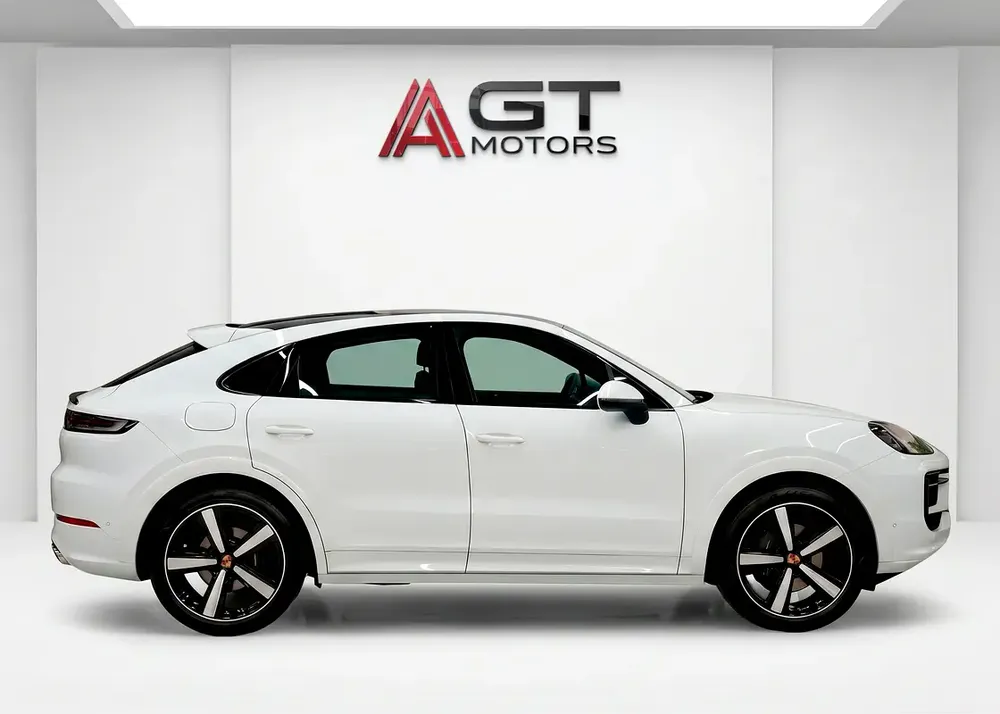 Porsche Cayenne Coupe 2025 GCC Specs - Like New - Warranty and service contract - Image 8