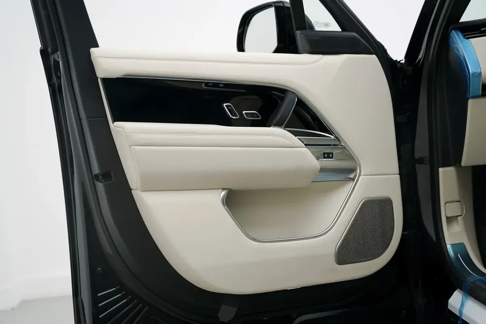 2025 RANGE ROVER P530 AUTOBIOGRAPHY WITH WARRANTY - Image 14