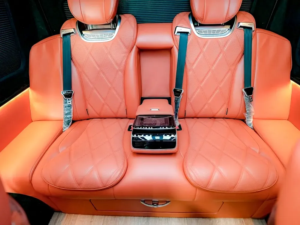 Toyota Hiace Luxury Passenger van - Image 11