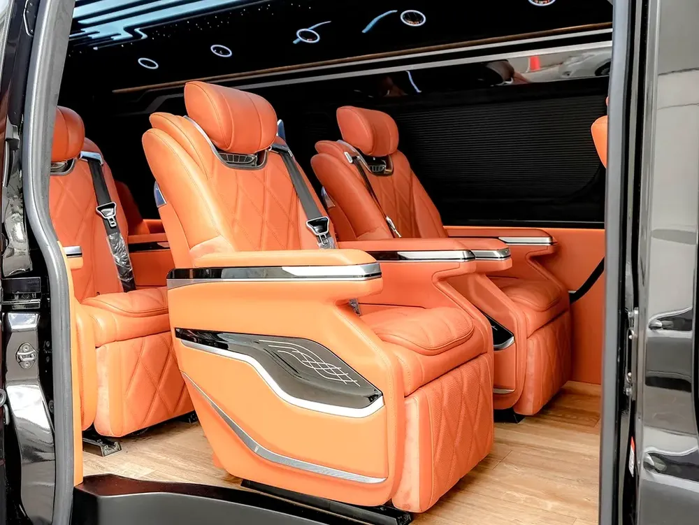Toyota Hiace Luxury Passenger van - Image 5