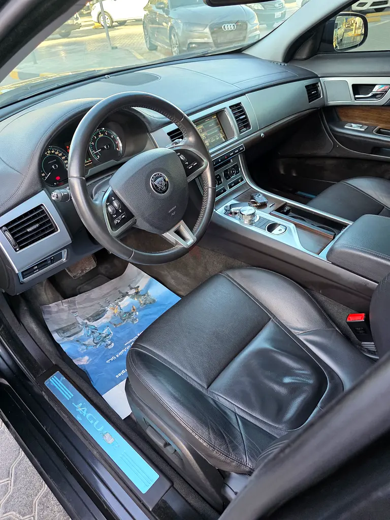 Jaguar XF 2015 Model Gcc No accident Full option perfect Condition 4 Cylinder Run 164k km - Image 14