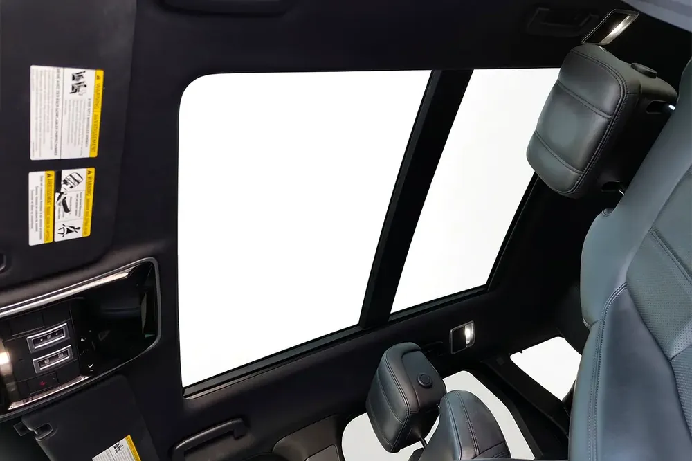 Range Rover Sport HSE 2019 l Canadian Specs l AED 2,252 / Month - Image 8