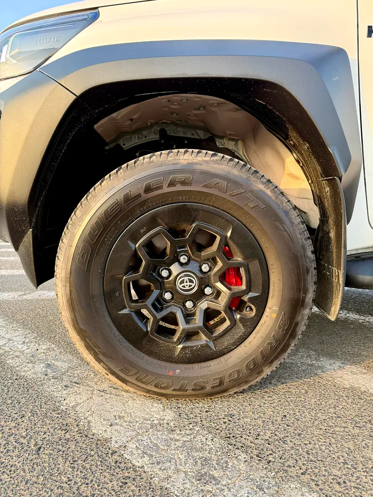 Toyota Hilux GR Sport 2026 GCC Specs - Image 19