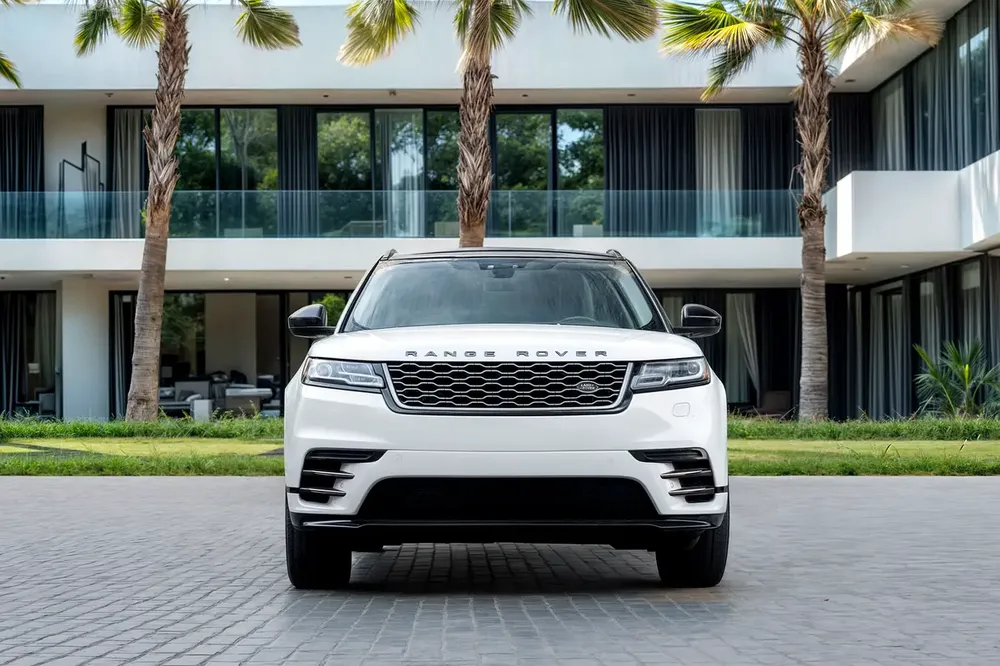 2,488 P.M |  Range Rover Velar P250 R-Dynamic SE | 0% Downpayment | Perfect Condition! - Image 4