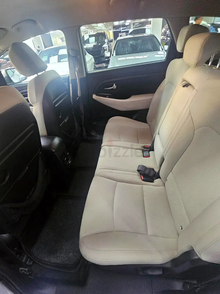 Kia Carens EX 2014 GCC Specs - Image 12