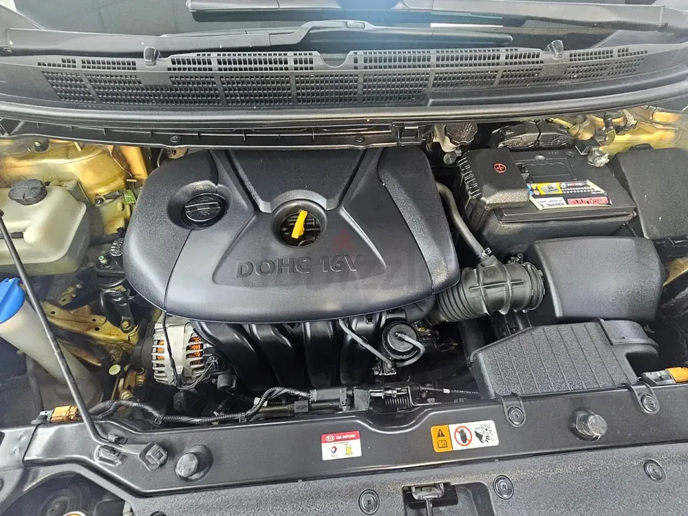 Kia Carens EX 2014 GCC Specs - Image 14