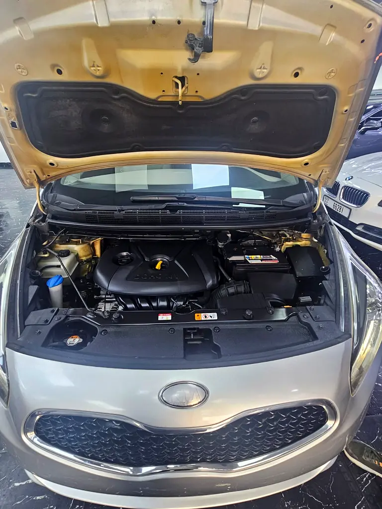 Kia Carens EX 2014 GCC Specs - Image 15