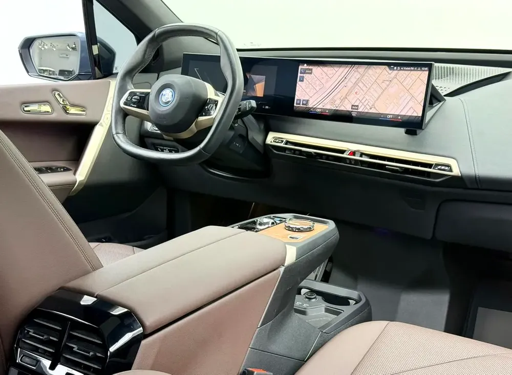 2023 BMW iX xDrive 40, BMW Warranty+Service Contract+Full Service History, GCC - Image 12
